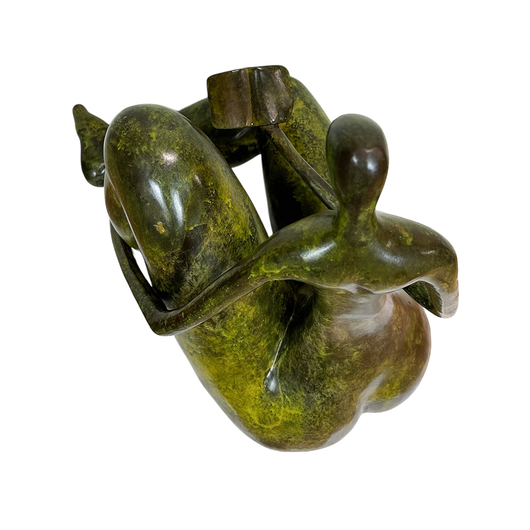 Bronze Skulptur die Leserin aus Massiver Bronze.