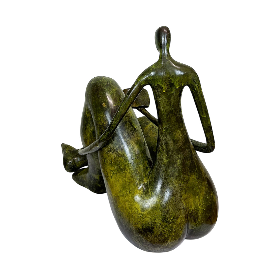 Bronze Skulptur die Leserin aus Massiver Bronze.